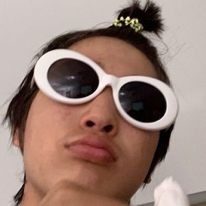 Meet your Posher, Adam